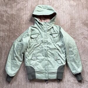 686 Woman's Snowboarding Jacket Green Pink Size XS Winter Gear